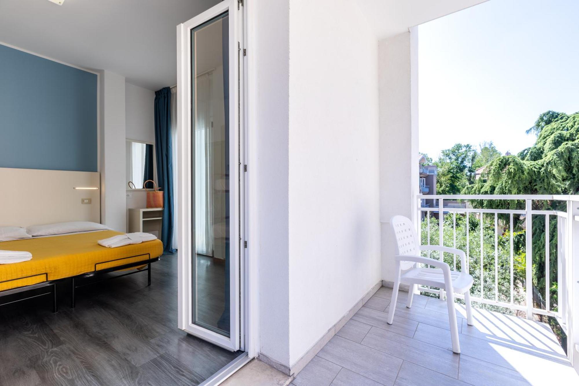 Hotel Kim Rimini Luaran gambar