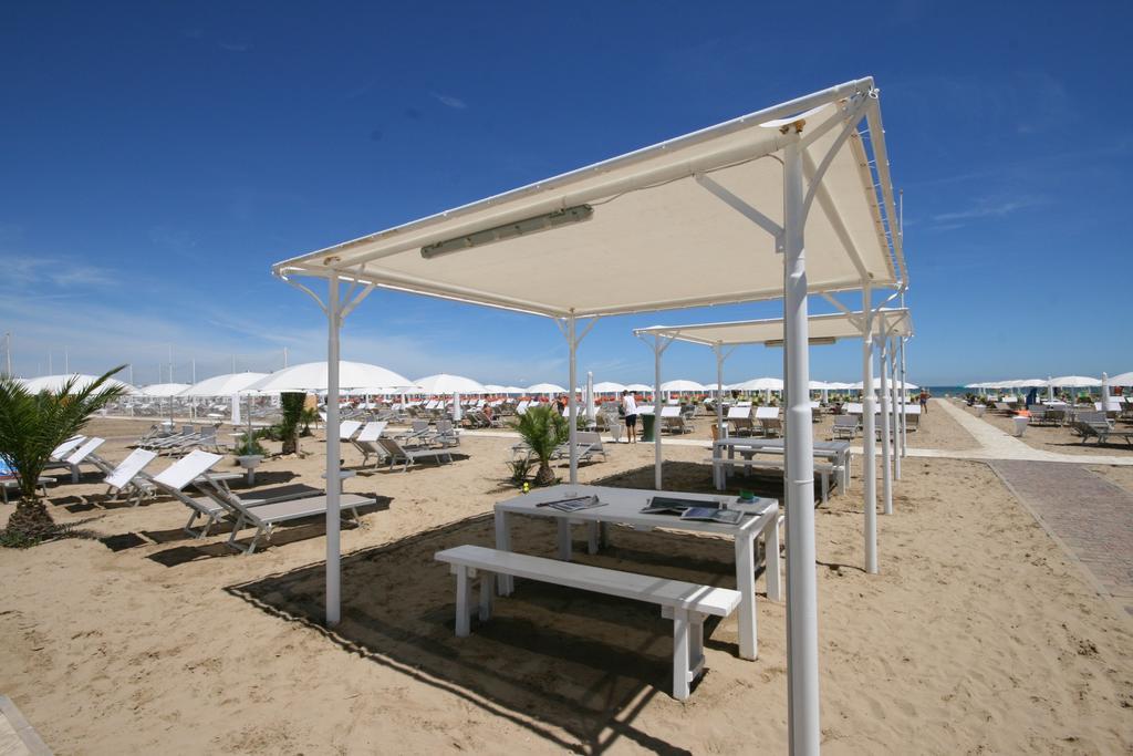 Hotel Kim Rimini Luaran gambar
