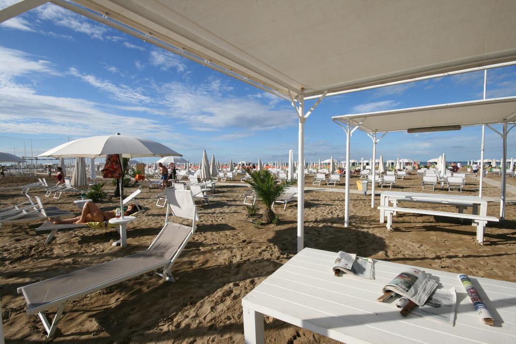 Hotel Kim Rimini Luaran gambar